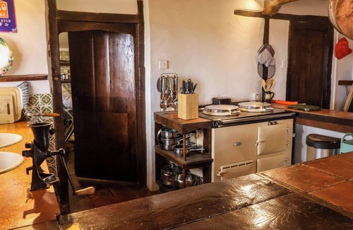 Beccles Cottage | KEIRS COTTAGE, family friendly, with open fire in Beccles