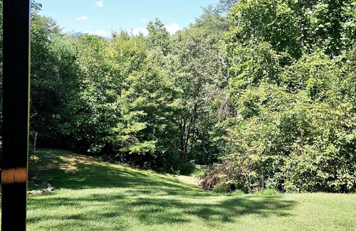 Dahlonega House | Keith Retreat Terrace: Mountain views, wineries -for singles and couples
