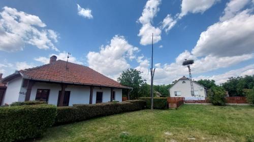 Poroszlo House | Kelepelő Porta