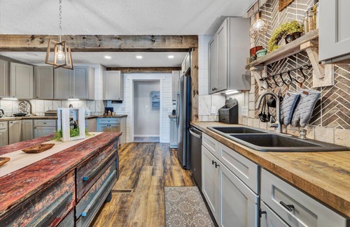 Penhook House | KELLY KOVE-BEACH AREA, NICE COVE