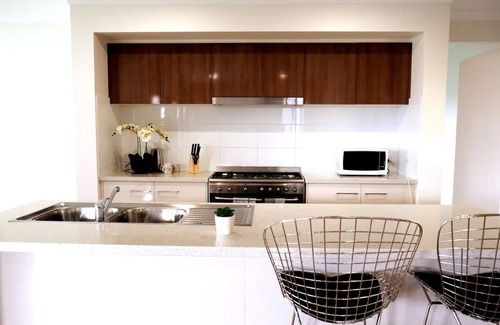 Kellyville House | Kellyville Modern & Stylish House for family &work