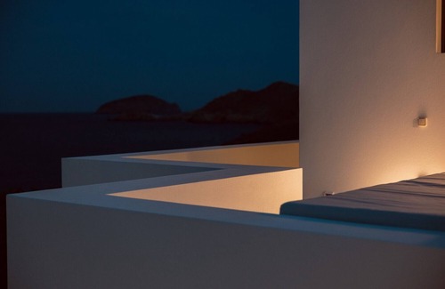 Serifos Villa | Kelyphos Villa: Seaside Serenity at Seriphos Estate