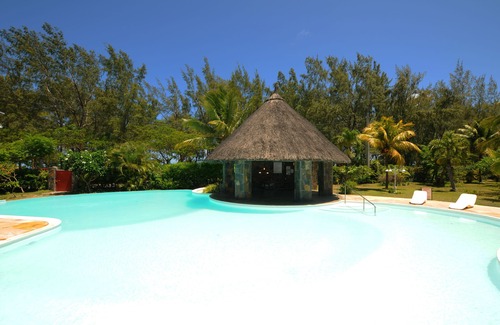 Bain Boeuf House | Ken 18 in a beautiful private complex with swimming pool, 50m from the beach