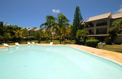 Bain Boeuf House | Ken 18 in a beautiful private complex with swimming pool, 50m from the beach