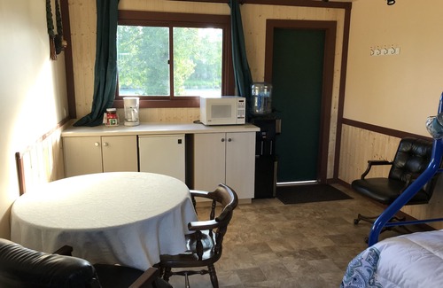 Soldotna Cabin | Kenai River Kayak and Cabin #3 30 feet from the riverbank