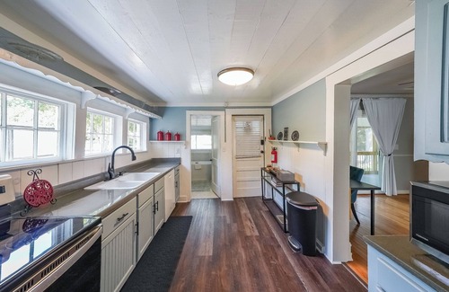 Marietta Cottage | Kennesaw Cottage – Charming 2 BDR Just 10 Miles to LakePoint Sports!