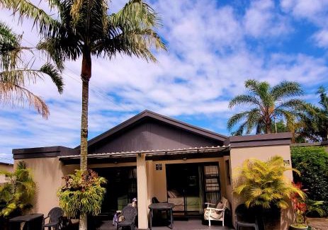 Nahoon Bed & Breakfast | Kennington Palms B&B/Self Catering