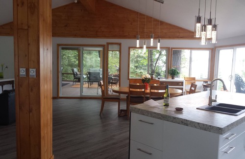 Northern Ontario Cottage | Kenora - Road access