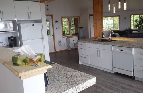 Northern Ontario Cottage | Kenora - Road access