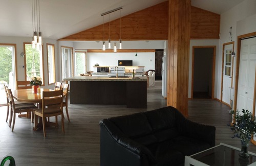 Northern Ontario Cottage | Kenora - Road access