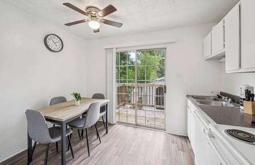 Decatur Apartment | Kenridge Apartments 1230 I Comfy 2 Bed 2 Bath