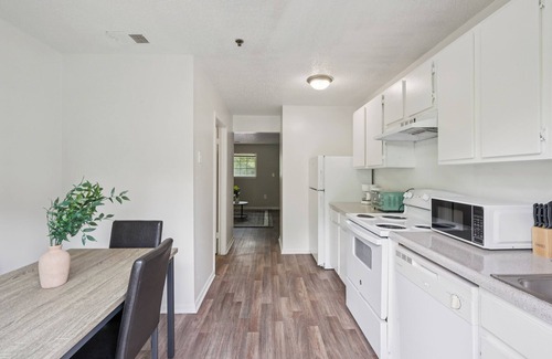 Decatur Apartment | Kenridge Apartments 1635 I Comfy 2 Bed 2 Bath