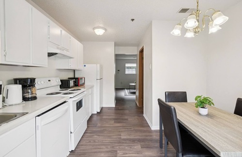 Decatur Apartment | Kenridge Apartments 1930 I 2 Bed 2 Bath