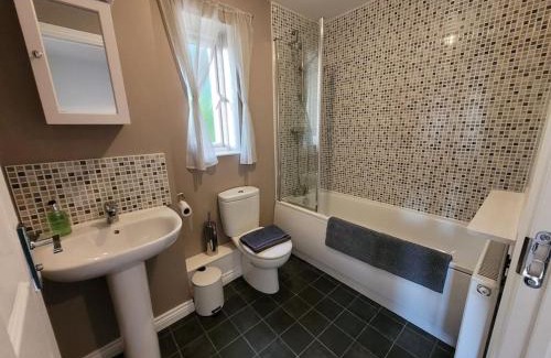 Colchester House | Kensington House- The Perfect home for contractor stays