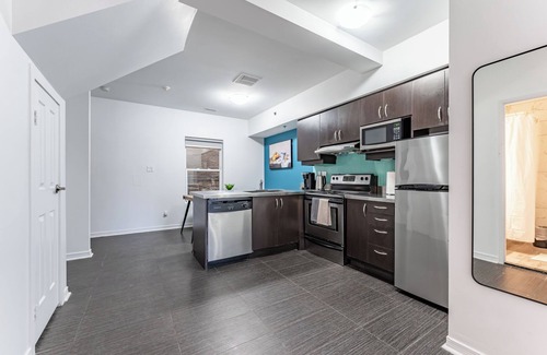 Kensington Market Hotel | Kensington Place Apartments