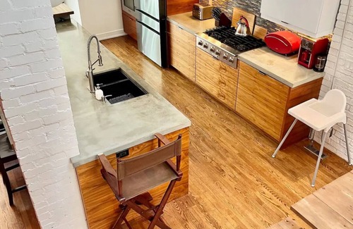 Kensington House | Kensington Retreat: Charming & Eclectic 3BR Haven