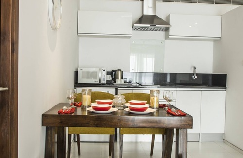 Kumbalam Apartment | Kent Baywatch Suites
