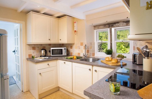 Lorton Cottage | KENT COTTAGE, family friendly, with open fire in Cockermouth