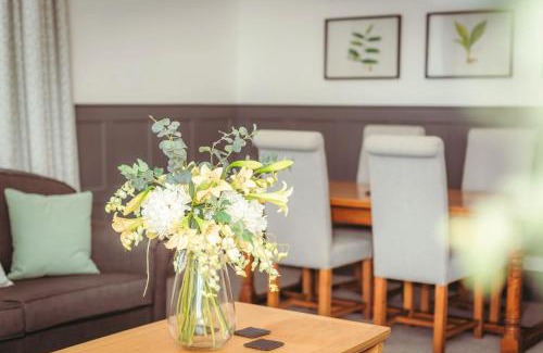Meads Apartment | Kent House: contemporary flat close to seafront