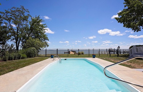 Stevensville House | Kent Island Waterfront | Pool | Stunning View