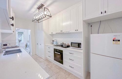 Millers Point House | Kent St Homestay