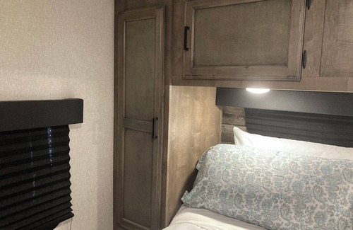 Mayfield House | Kentucky Camper Stay close to Paducah, Murray, LBL & Kentucky Lake.