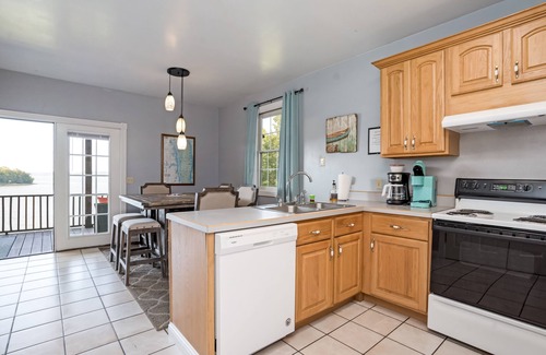 Almo Condo | Kentucky Lakefront Condo with Spectacular View ~ 2 Bedroom, 1 Bath ~ Covered Deck