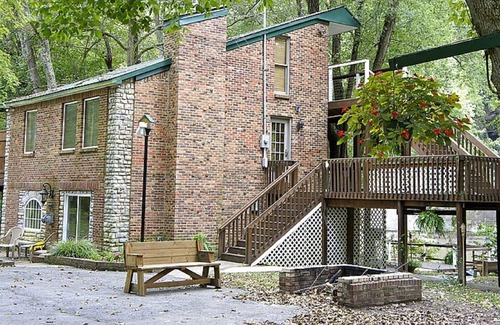 Lexington Cottage | Kentucky River Cottages ~ 1st Floor Suite ~ On The Bourbon Trail!