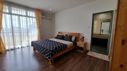 Kuching Apartment | Kenyalang Emerald Riverine Resort Homestay