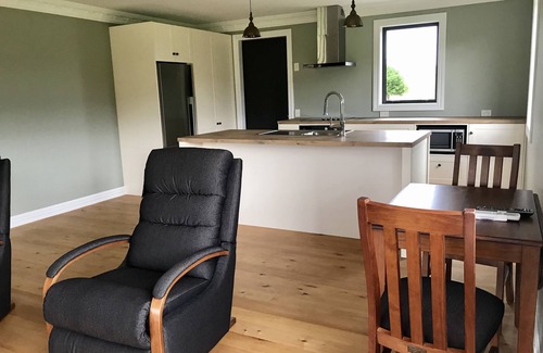 Te Anau Ski Chalet | Kepler Oaks Chalet Takitimu Chalet Slice of Paradise In Fiordland