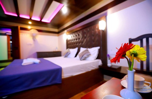 Alappuzha Boat Rental | Kerala Luxury House Boat