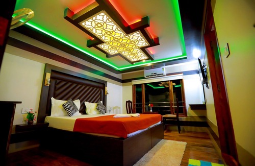 Alappuzha Boat Rental | Kerala Luxury House Boat