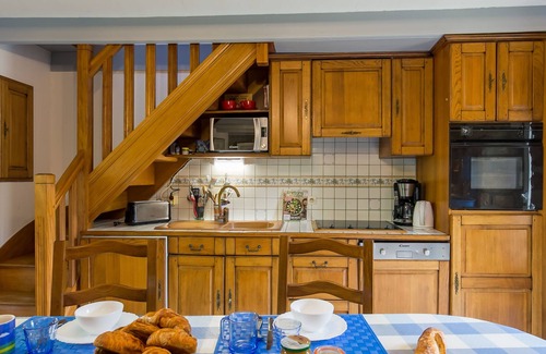 Lampaul-Ploudalmezeau House | Keranna by Interhome