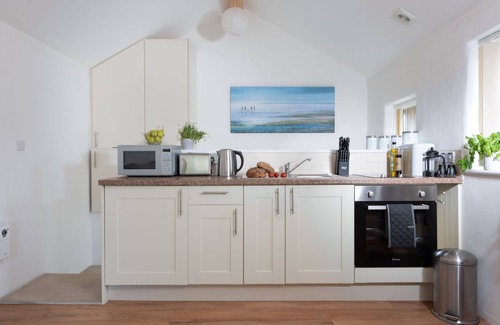 Portreath House | Kerensa is a cosy and detached barn conversion located in the lovely seaside village of Portreath