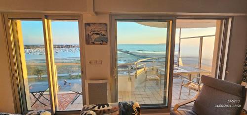 Pornichet Apartment | KerLorandeEvens, face mer, parking