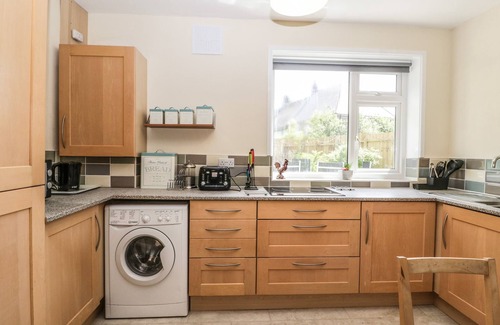 Cerne Abbas Cottage | KERRIDGE, pet friendly, with open fire in Cerne Abbas