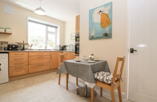 Cerne Abbas Cottage | KERRIDGE, pet friendly, with open fire in Cerne Abbas
