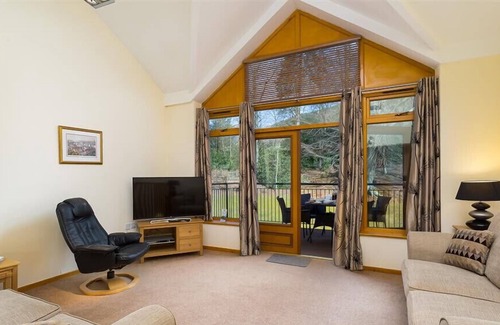 Keswick Cabin | KESWICK BRIDGE HELVELLYN 25, family friendly in Keswick