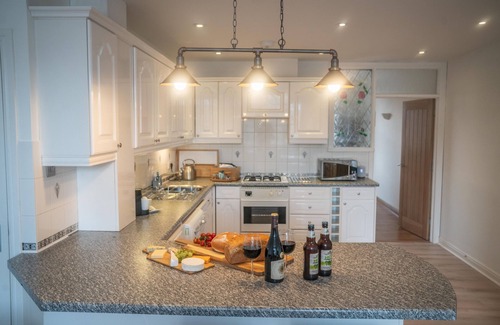 Keswick Apartment | Keswick centre spacious and modern 3 bed apartment plus sofa bed
