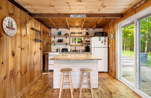 South Casco Cabin | Kettle Cove Cabin. Lake Sebago Beach Access. Fire pit. Grill. Blackstone. Games