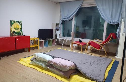 Yeongcheon Villa | Keumho river house