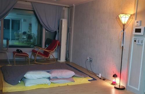 Yeongcheon Villa | Keumho river house