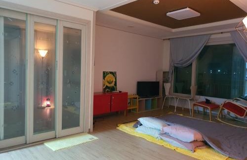 Yeongcheon Villa | Keumho river house