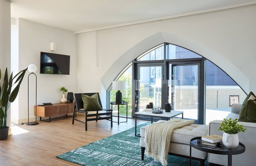 London Borough of Hounslow Apartment | Kew Bridge by Viridian Apartments