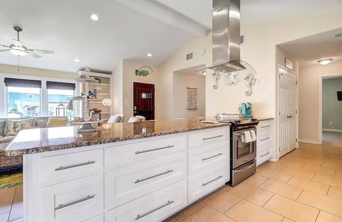 Key Allegro House | Key Allegro Coastal Serenity! Private Hot Tub! Walking distance to Ocean!