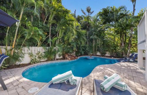 Holmes Beach House | Key Largo Cottage