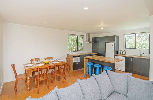 Whangapoua House | Key to Whangapoua - Whangapoua Holiday Home