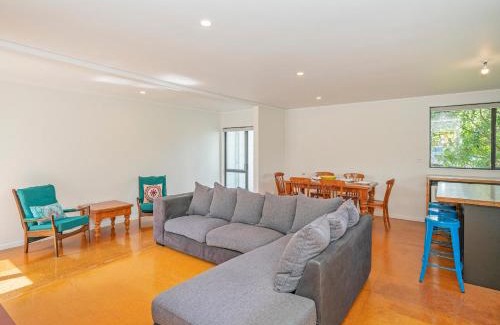 Whangapoua House | Key to Whangapoua - Whangapoua Holiday Home