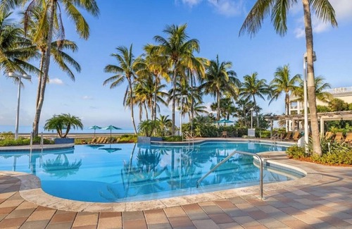 Key West Villa | Key West 2 BR Villa with full kitchen, ocean view with Infinity pool