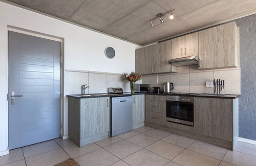Milnerton Apartment | Key West 417 by CTHA